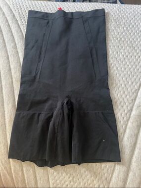 SPANX Black Shaping Shorts w Red Logo Tag. Purchased at Nordstrom. Never worn.